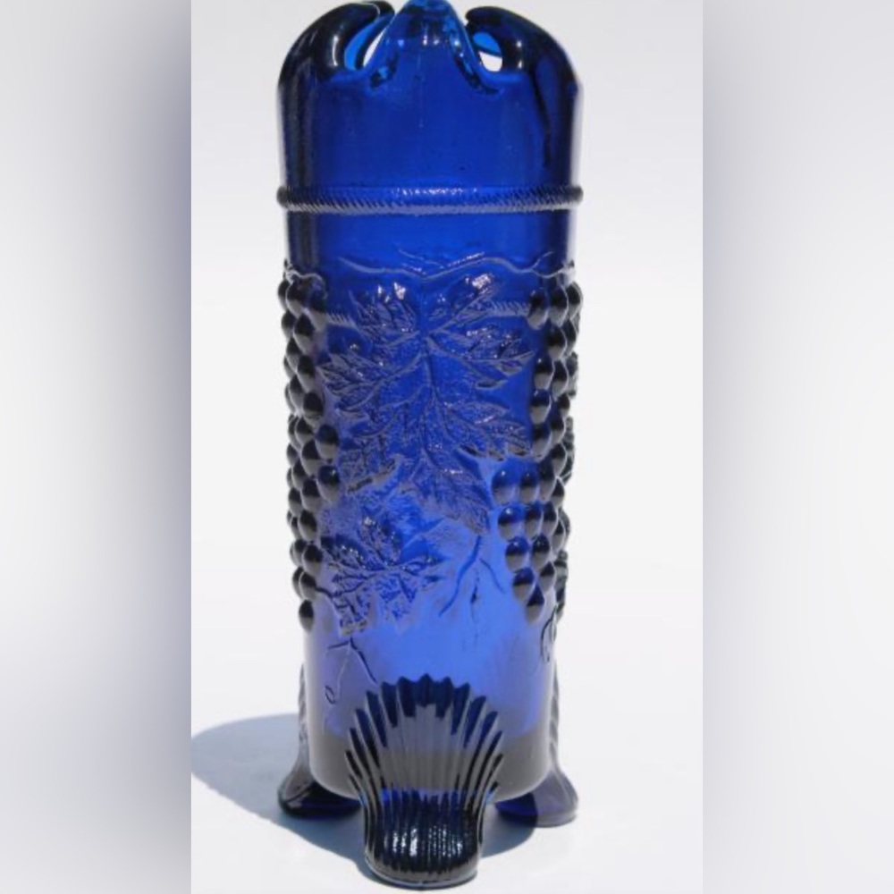 Northwood grape & cable pattern vintage Mosser cobalt blue glass hatpin holder